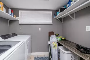 1094 N Angel St W, Layton, UT 84041 - Photo 23