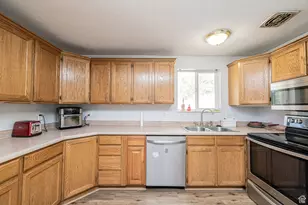 1094 N Angel St W, Layton, UT 84041 - Photo 9