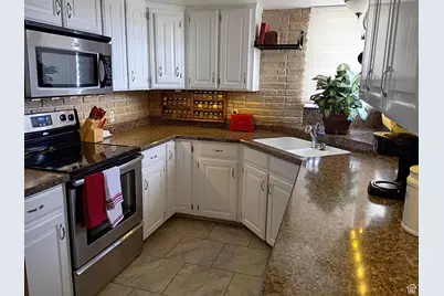 1407 Shepherd Dr, Wellington, UT 84542 - Photo 5