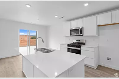 3318 E Dungeon Dr, Washington, UT 84780 - Photo 11