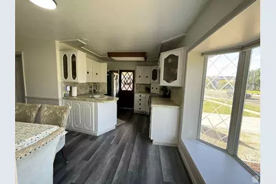 556 E 400 N, Price, UT 84501 - Photo 9