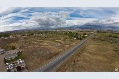 2425 N Vernal Ave Ave W, Vernal, UT 84078 - Photo 3