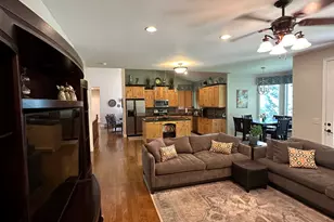 607 S Haylie Ln E, Tooele, UT 84074 - Photo 11