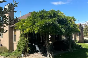 607 S Haylie Ln E, Tooele, UT 84074 - Photo 35