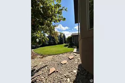 607 S Haylie Ln E, Tooele, UT 84074 - Photo 37