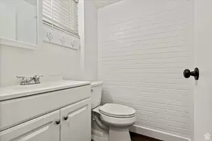 186 E 2100 N, Provo, UT 84604 - Photo 11