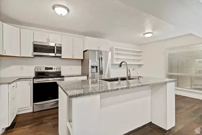 186 E 2100 N, Provo, UT 84604 - Photo 3