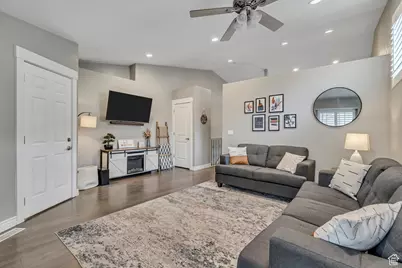 8368 S Oak Gate Dr, West Jordan, UT 84081 - Photo 3