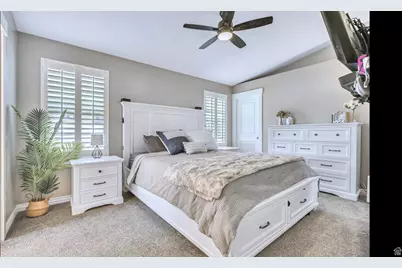 8368 S Oak Gate Dr, West Jordan, UT 84081 - Photo 9