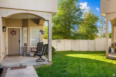 10454 S Sand Dollar Dr, Sandy, UT 84094 - Photo 3