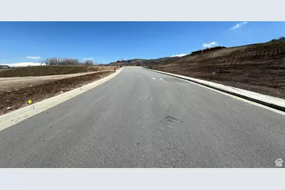 566 S Tanglewood Loop E #1327, North Salt Lake, UT 84054 - Photo 3