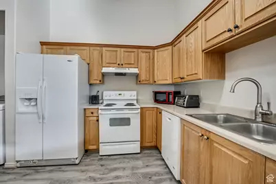 6280 S Laura Jo Ln, Taylorsville, UT 84129 - Photo 9