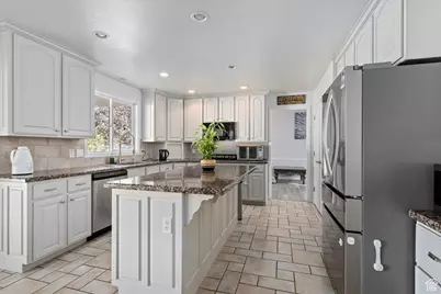 4828 S Brown Villa Cv, Taylorsville, UT 84123 - Photo 15