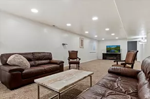 4828 S Brown Villa Cv, Taylorsville, UT 84123 - Photo 41