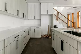 627 N Darwin St E, Salt Lake City, UT 84103 - Photo 5