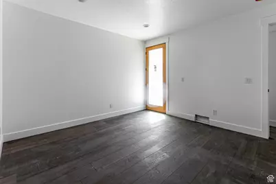 627 N Darwin St E, Salt Lake City, UT 84103 - Photo 19