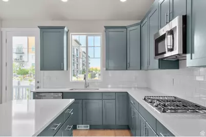 3644 W Harvest Gold Way, Riverton, UT 84065 - Photo 7