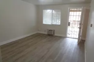 4655 S Locust Ln, Holladay, UT 84117 - Photo 9