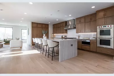 4455 S Holladay Park Ln E, Holladay, UT 84124 - Photo 7