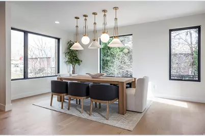 4455 S Holladay Park Ln E, Holladay, UT 84124 - Photo 11