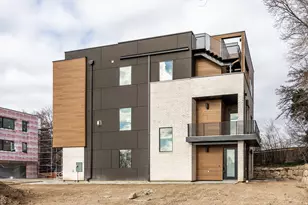 4455 S Holladay Park Ln E, Holladay, UT 84124 - Photo 5