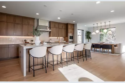 4455 S Holladay Park Ln E, Holladay, UT 84124 - Photo 1