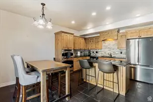 7218 S Viansa Ct, Midvale, UT 84047 - Photo 7