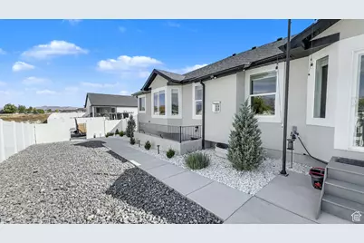 3881 N Chapman Dr, Eagle Mountain, UT 84005 - Photo 47