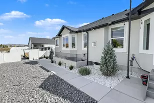 3881 N Chapman Dr, Eagle Mountain, UT 84005 - Photo 47