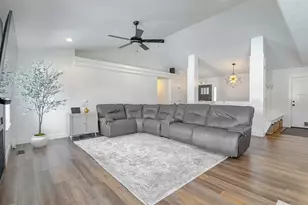 3881 N Chapman Dr, Eagle Mountain, UT 84005 - Photo 9