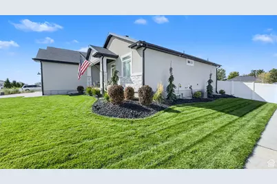 3881 N Chapman Dr, Eagle Mountain, UT 84005 - Photo 3