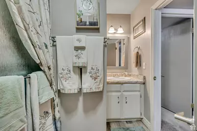 6886 S 670 E, Midvale, UT 84047 - Photo 17