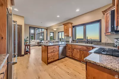 1945 E Seven Oaks Ln, Draper, UT 84020 - Photo 13