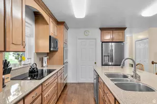 19 N Lone Peak Dr, Alpine, UT 84004 - Photo 7