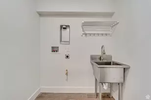 24 Quiet Meadow Ln, Mapleton, UT 84664 - Photo 21