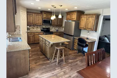 890 E Brookshire Dr, Kaysville, UT 84037 - Photo 5
