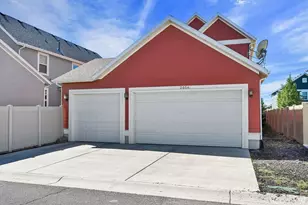 2056 W Phillips St N, Kaysville, UT 84037 - Photo 3