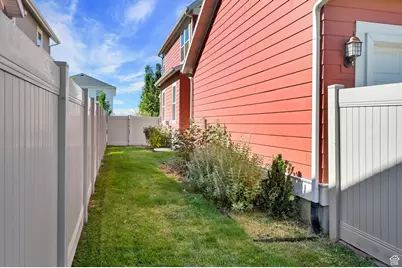 2056 W Phillips St N, Kaysville, UT 84037 - Photo 37
