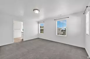 2056 W Phillips St N, Kaysville, UT 84037 - Photo 21