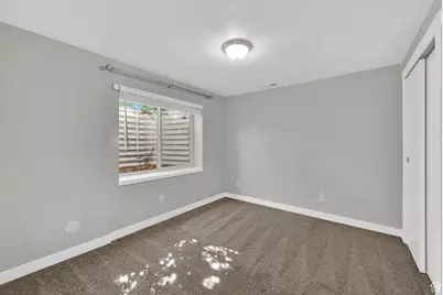 2056 W Phillips St N, Kaysville, UT 84037 - Photo 33