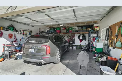 167 E Lakeview Dr, Vineyard, UT 84059 - Photo 23