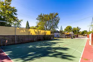 6701 S 2445 E, Cottonwood Heights, UT 84121 - Photo 41