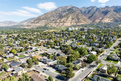 6701 S 2445 E, Cottonwood Heights, UT 84121 - Photo 47