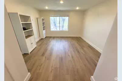 4097 S Highland Dr E #3A, Holladay, UT 84124 - Photo 5