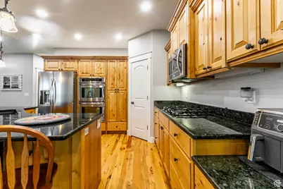 2599 S 3075 W, West Haven, UT 84401 - Photo 13