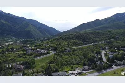 5570 W Mountain View Dr N, Mountain Green, UT 84050 - Photo 15