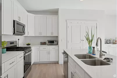 1633 W Rockaway Ln, West Jordan, UT 84088 - Photo 17