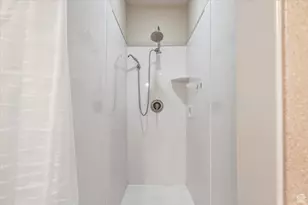 1586 W Rock Hollow Dr, Bluffdale, UT 84065 - Photo 17