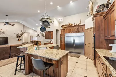 1586 W Rock Hollow Dr, Bluffdale, UT 84065 - Photo 7