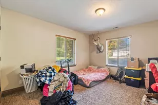 1586 W Rock Hollow Dr, Bluffdale, UT 84065 - Photo 33